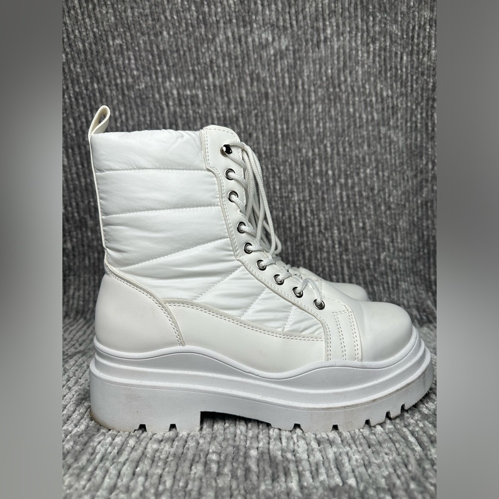 WINTER BOOTS WHITE - FASHION NOVA SIZE 7 WOMEN’S